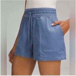 Lululemon Dance Studio High-Rise Short 3.5" - Oasis Blue - Size 8